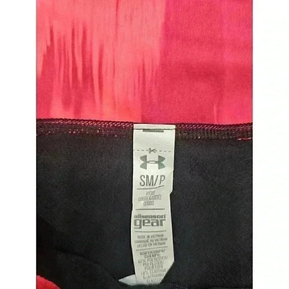 NWT Under Armour Women's Compression Capri Leggings Black Pink Size Small - Picture 6 of 8